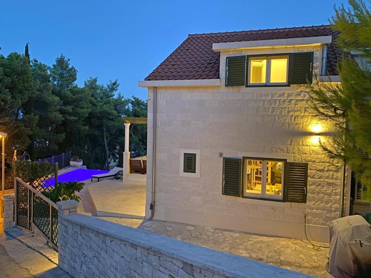 Holiday Home Nevista 수마르틴 외부 사진