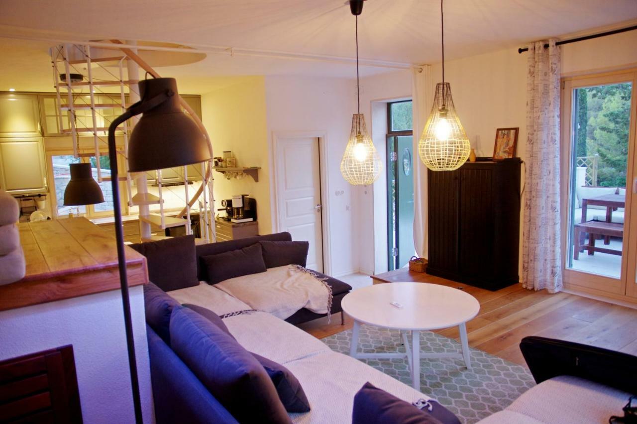 Holiday Home Nevista 수마르틴 외부 사진